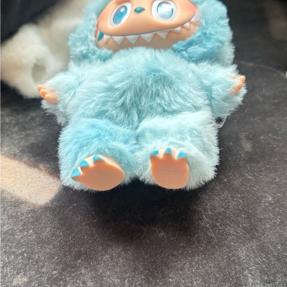 Pop Mart Big Energy Labubu Hope  + Costume - Picture 3 of 7